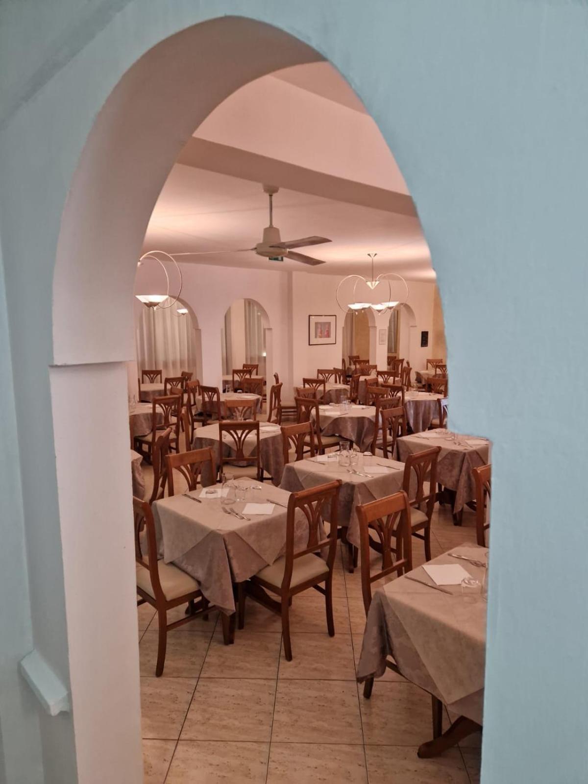 Hotel Caruso 里米尼 外观 照片