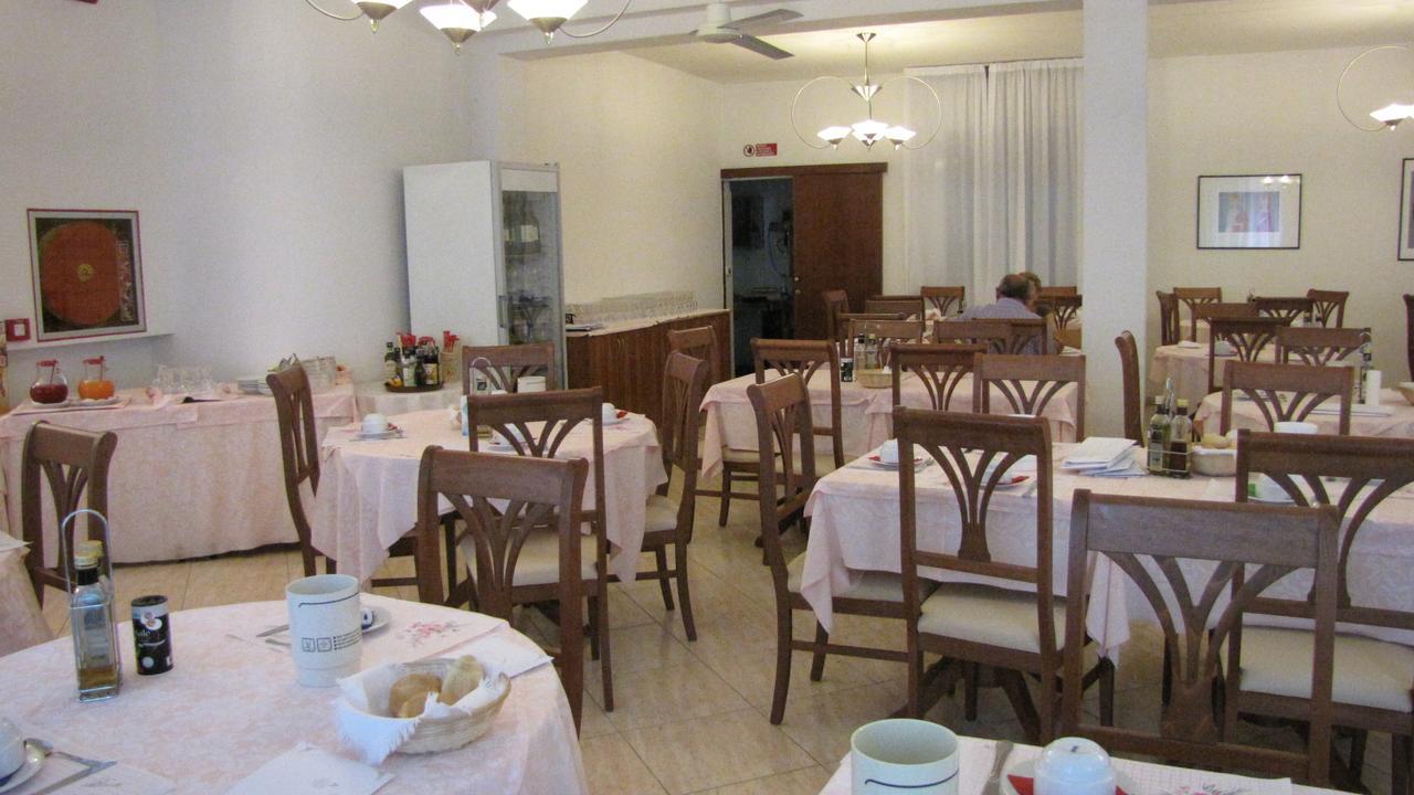 Hotel Caruso 里米尼 外观 照片